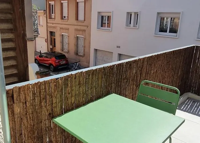 Studio Chic & Balcon - Hypercentre - Gare - Metro